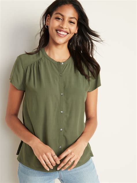 Old navy womens tops - Shop the latest collection of women's summer tops at Old Navy. Find a variety of styles and colors to keep you cool and stylish all season long. From tank tops to off-the-shoulder blouses, we have the perfect tops for any summer occasion. 